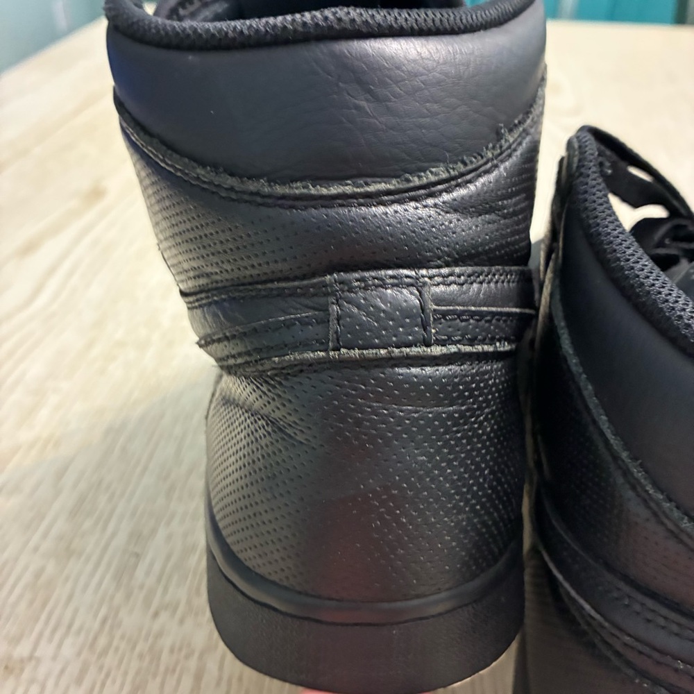 Men’s Nike Jordan 1 Retro High OG Perforated (Back/White) - Picture 7 of 16